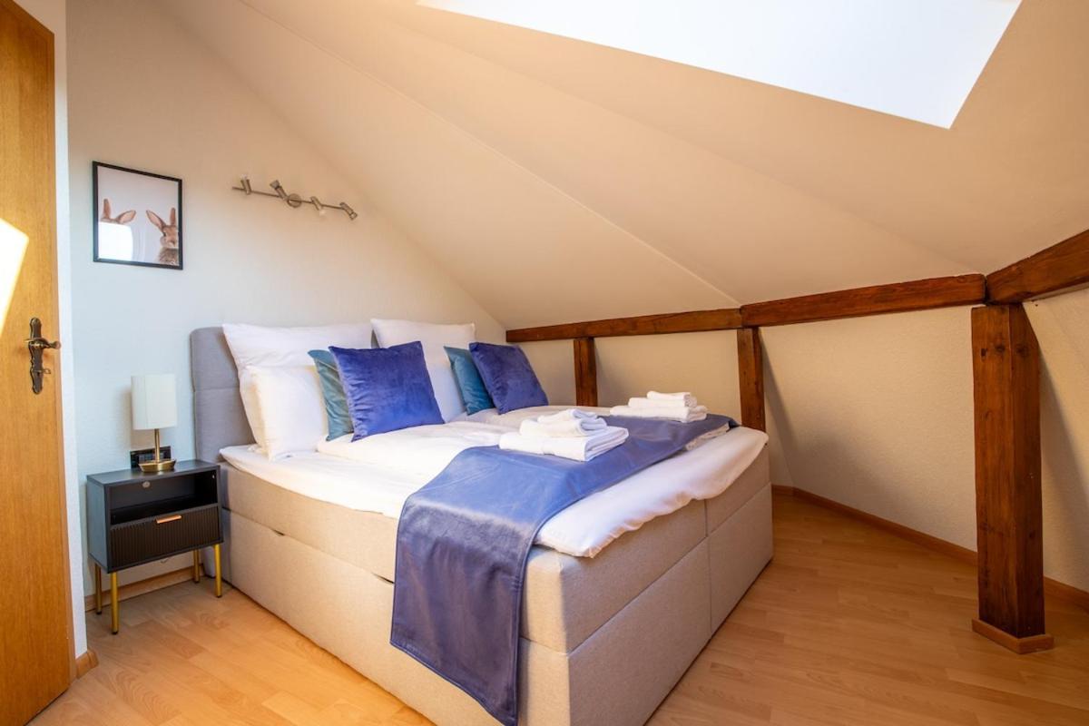 Special Roger F Rabbit 4 Apartment, Roche Towers, 10-star *