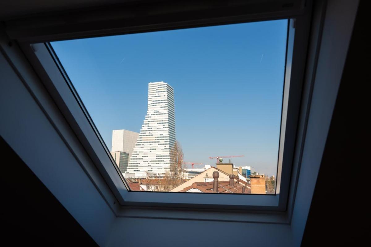 Special Roger F Rabbit 4 Apartment, Roche Towers, 10-star Bazel