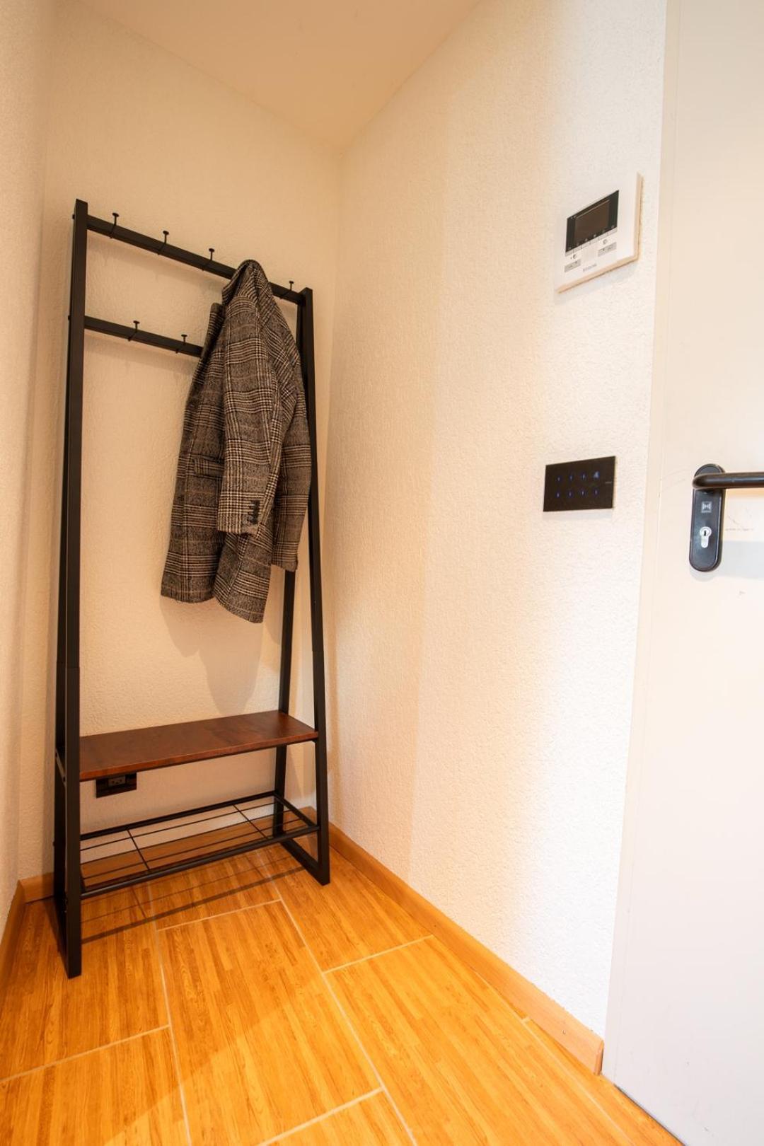 Special Roger F Rabbit 4 Apartment, Roche Towers, 10-star Bazel