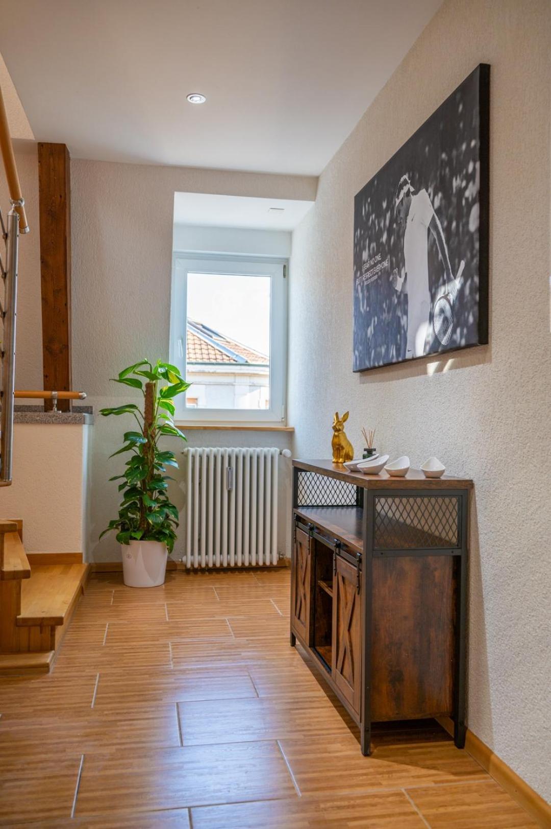 Special Roger F Rabbit 4 Apartment, Roche Towers, 10-star